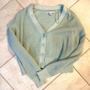 American Eagle sweater. Size XXS. Excellent condition.